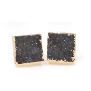 3/26$! Square druzy earring